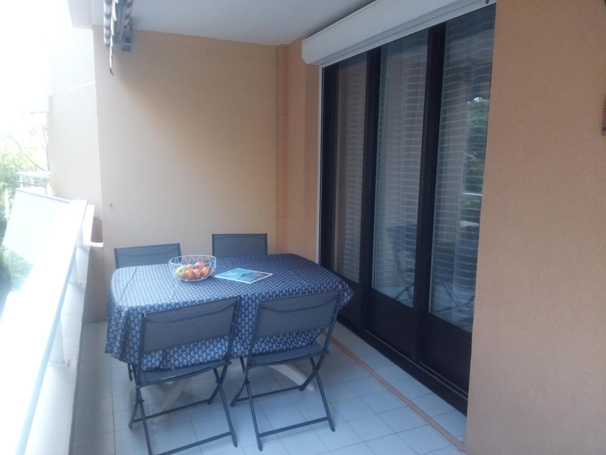 Frejus Plage, Appartement Entier , Piscine,Parking,Plage A 200M Luaran gambar